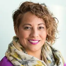 Isabella del la Costa, Secretaria