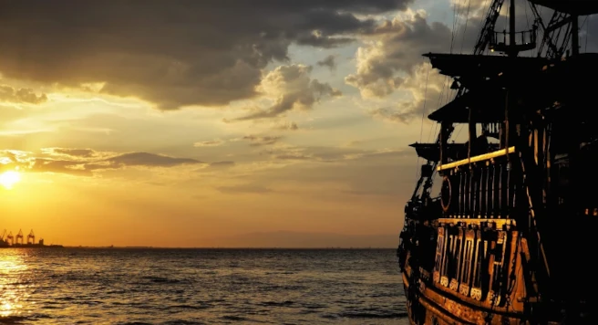 ship sailing on the ocean